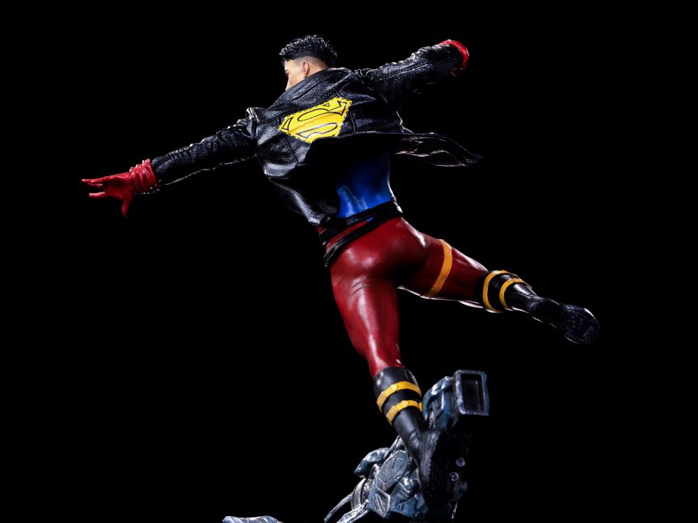 DC Comics Series #7 Superboy 1/10 Art Scale Limited Edition Statue Gallery Image 9