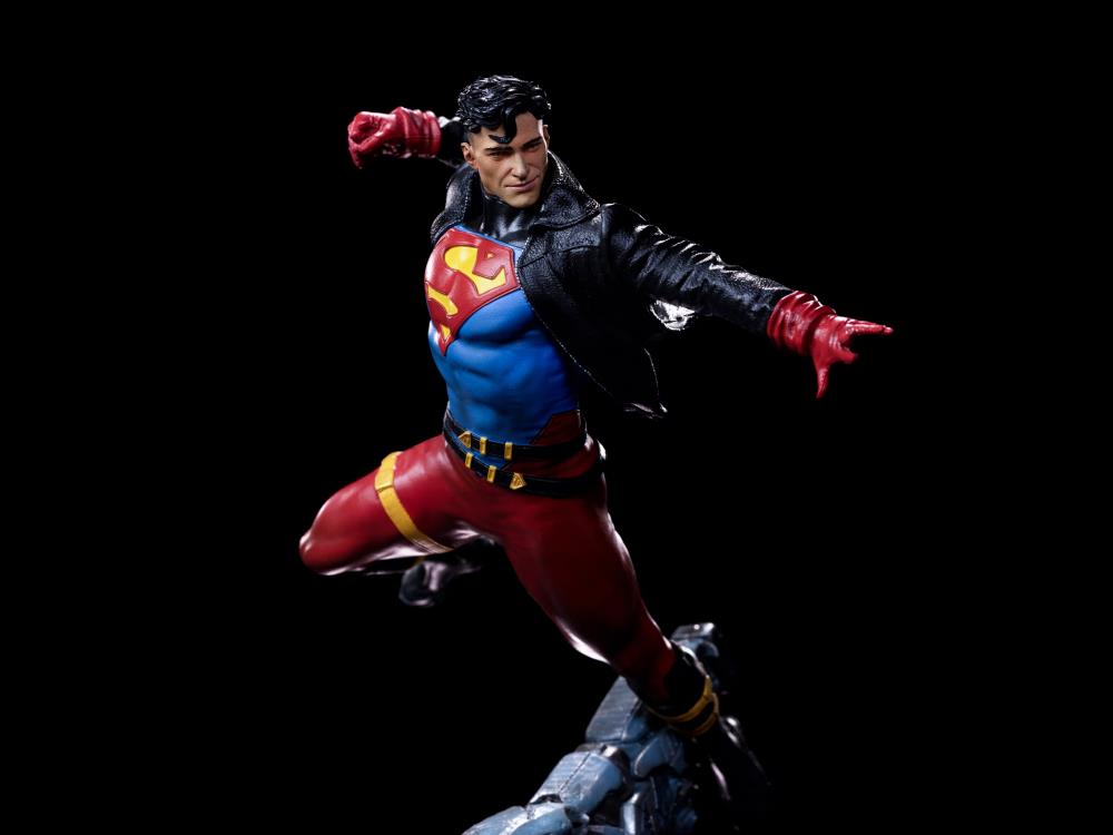 DC Comics Series #7 Superboy 1/10 Art Scale Limited Edition Statue Gallery Image 8