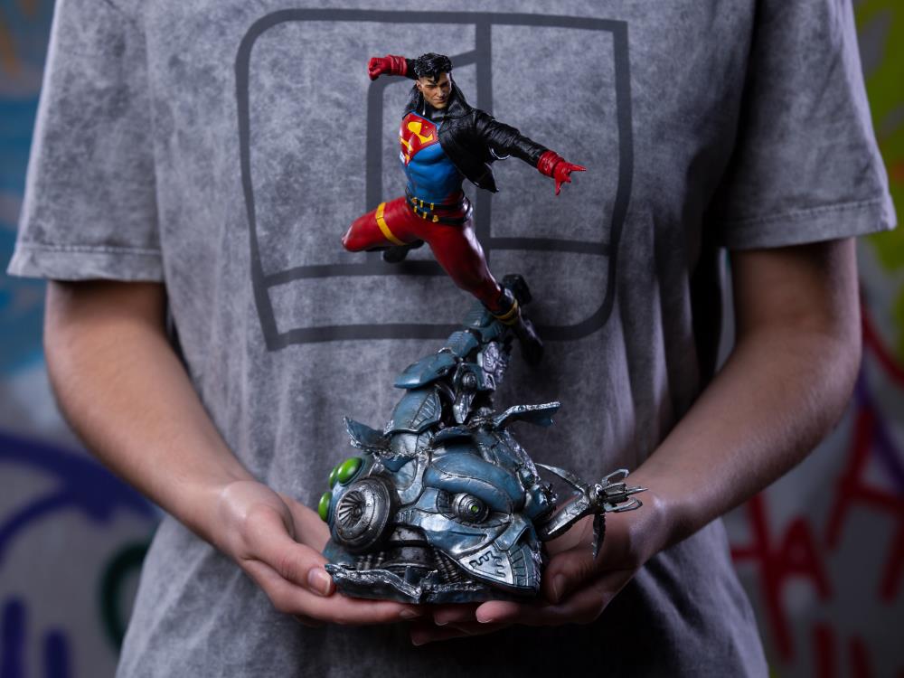 DC Comics Series #7 Superboy 1/10 Art Scale Limited Edition Statue Gallery Image 15