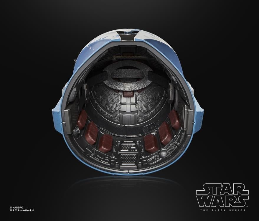 Star Wars: The Black Series Bo-Katan 1:1 Scale Wearable Helmet (Electronic) Gallery Image 13