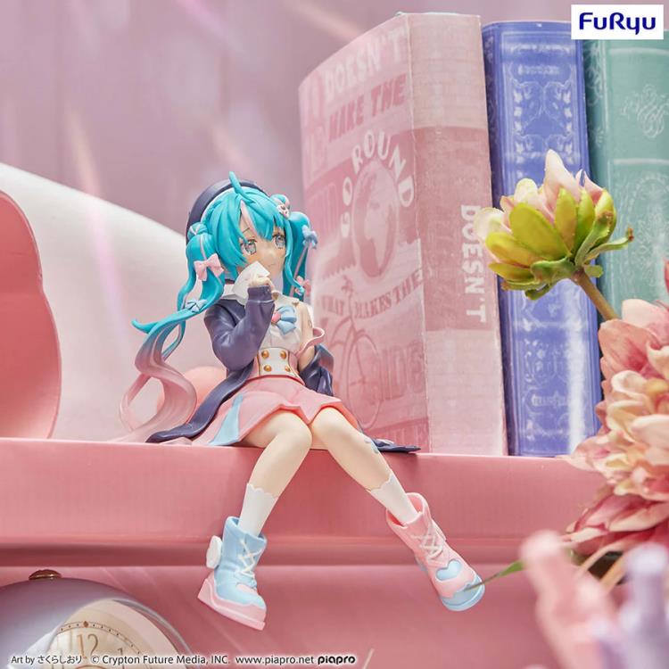 Vocaloid Hatsune Miku (Love Sailor) Noodle Stopper Figure Gallery Image 4