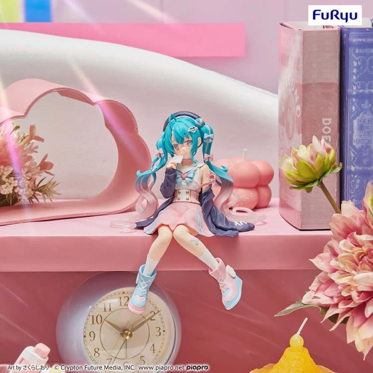 Vocaloid Hatsune Miku (Love Sailor) Noodle Stopper Figure Gallery Image 3