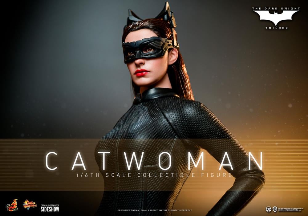 The Dark Knight Rises MMS627 Catwoman 1/6th Scale Collectible Figure Gallery Image 3