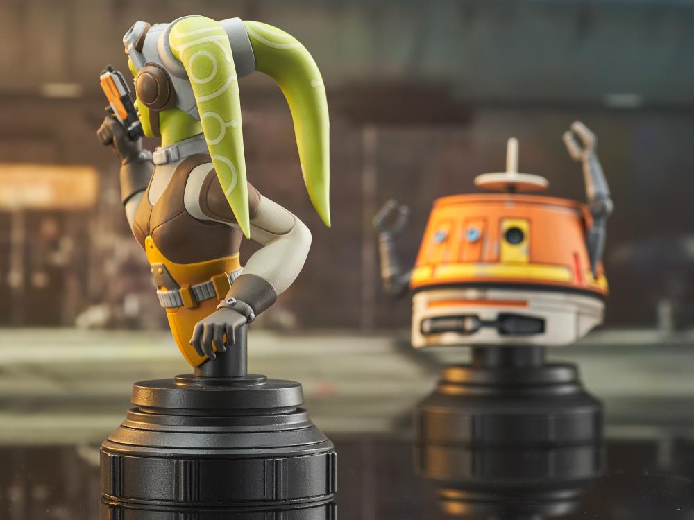 Star Wars Rebels Hera and Chopper 1/7 Scale Limited Edition Bust Set Gallery Image 5