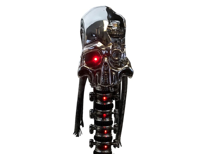 Star Trek: First Contact Borg Queen Skull Signature Edition Prop Replica Gallery Image 1