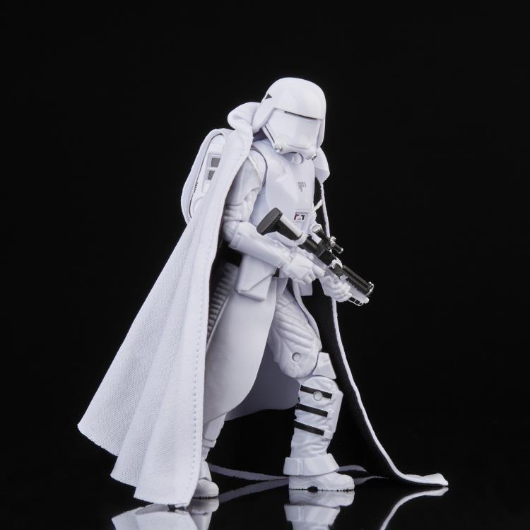 Star Wars: The Black Series 6" First Order Elite Snowtrooper (Rise of Skywalker) Exclusive Figure Gallery Image 6