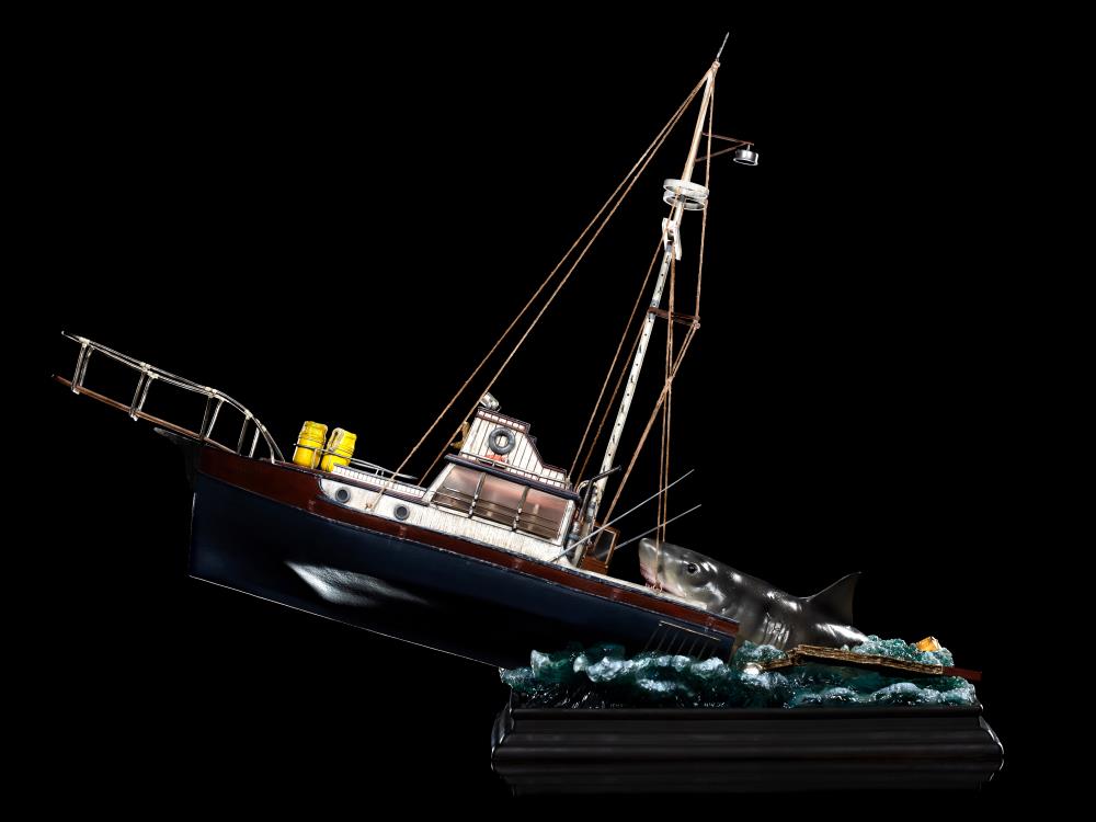 Jaws Attack 1/20 Demi Art Scale Limited Edition Statue Gallery Image 6