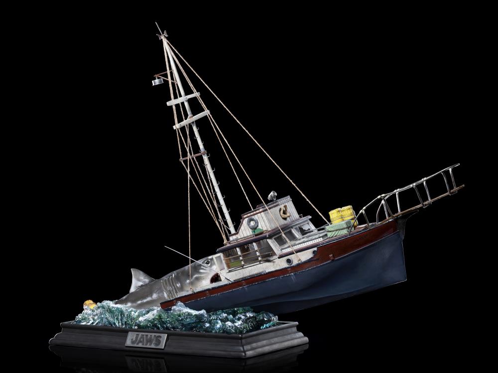 Jaws Attack 1/20 Demi Art Scale Limited Edition Statue Gallery Image 4