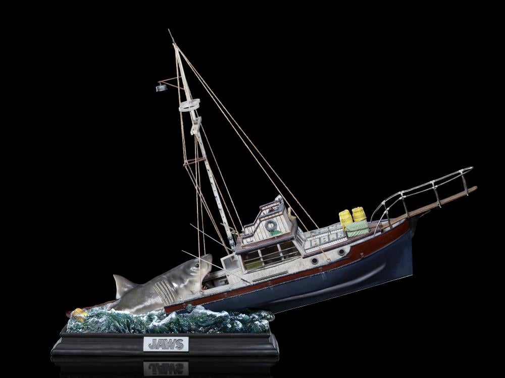 Jaws Attack 1/20 Demi Art Scale Limited Edition Statue Gallery Image 3