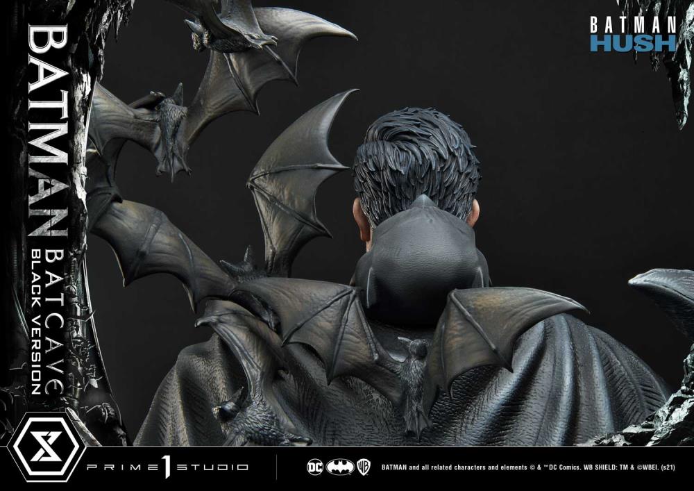 Batman: Hush Museum Masterline Batman (Batcave Black Ver.) 1/3 Scale Statue Gallery Image 38