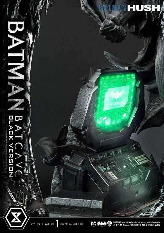 Batman: Hush Museum Masterline Batman (Batcave Black Ver.) 1/3 Scale Statue Gallery Image 24