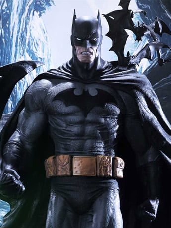 Batman: Hush Museum Masterline Batman (Batcave Black Ver.) 1/3 Scale Statue Gallery Image 2