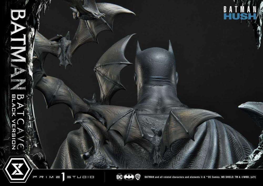 Batman: Hush Museum Masterline Batman (Batcave Black Ver.) 1/3 Scale Statue Gallery Image 36