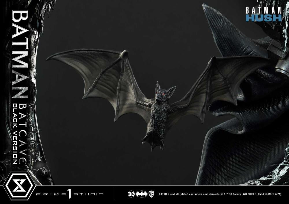 Batman: Hush Museum Masterline Batman (Batcave Black Ver.) 1/3 Scale Statue Gallery Image 42