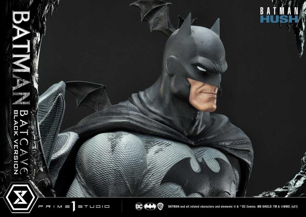 Batman: Hush Museum Masterline Batman (Batcave Black Ver.) 1/3 Scale Statue Gallery Image 34