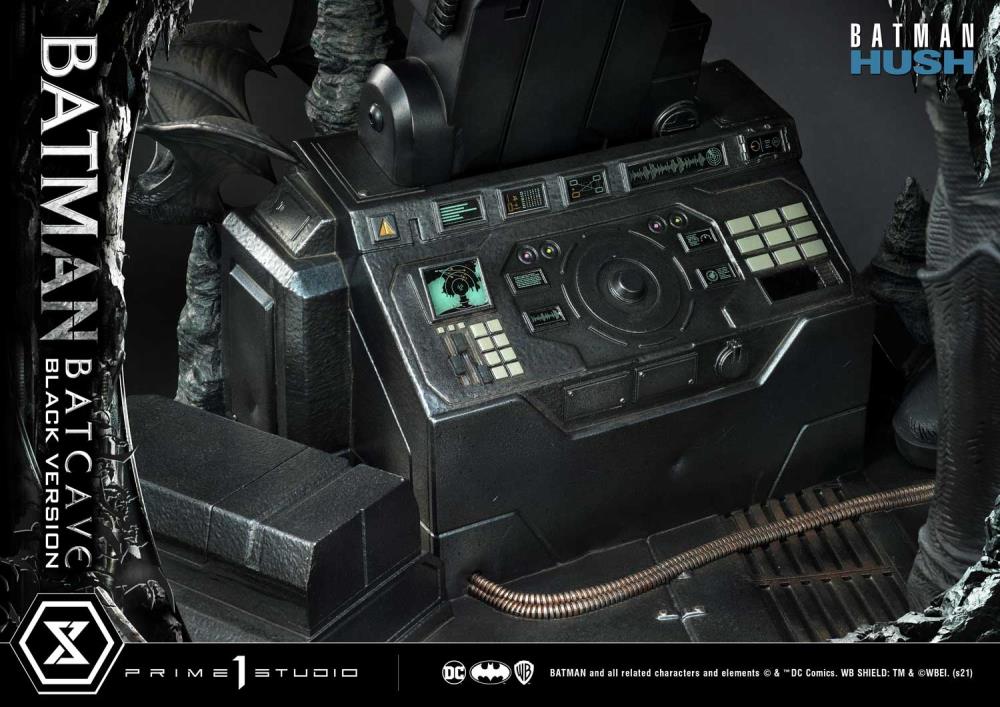 Batman: Hush Museum Masterline Batman (Batcave Black Ver.) 1/3 Scale Statue Gallery Image 41