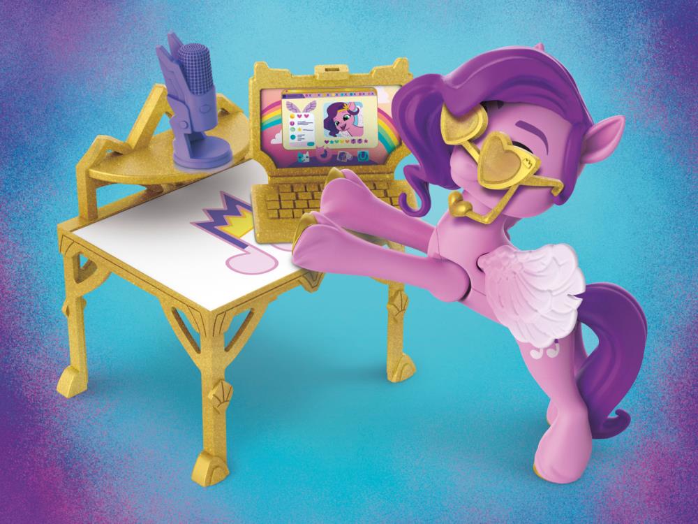 My Little Pony: A New Generation Princess Petals Royal Room Reveal Gallery Image 5