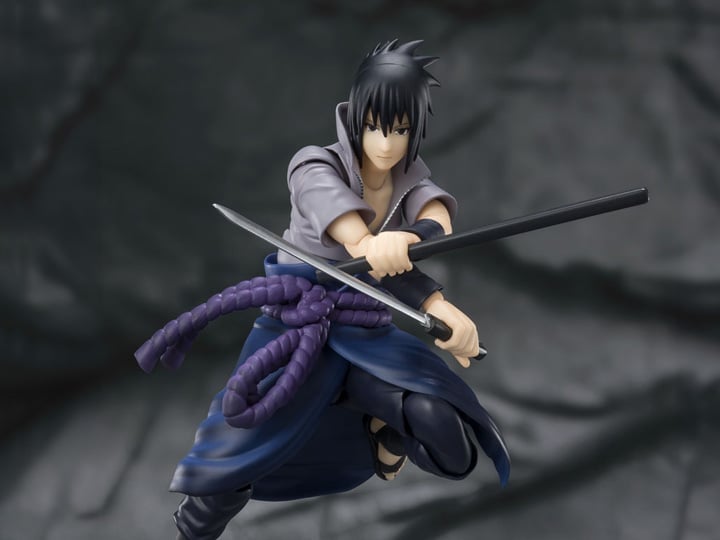 Naruto: Shippuden S.H.Figuarts Sasuke Uchiha (He Who Bears All Hatred) Action Figure Gallery Image 1