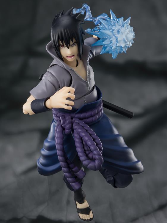 Naruto: Shippuden S.H.Figuarts Sasuke Uchiha (He Who Bears All Hatred) Action Figure Gallery Image 6
