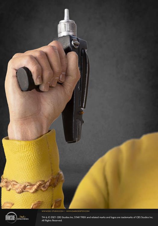 Star Trek: The Original Series Captain James T. Kirk 1/3 Scale Limited Edition Statue Gallery Image 18
