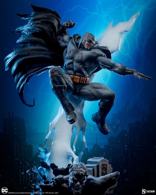 Batman: The Dark Knight Returns Premium Format Batman Limited Edition Statue Gallery Image 11