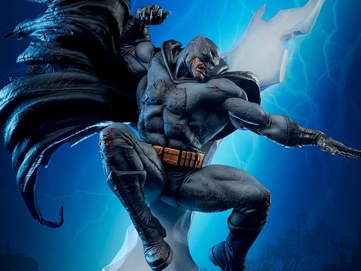Batman: The Dark Knight Returns Premium Format Batman Limited Edition Statue Gallery Image 1