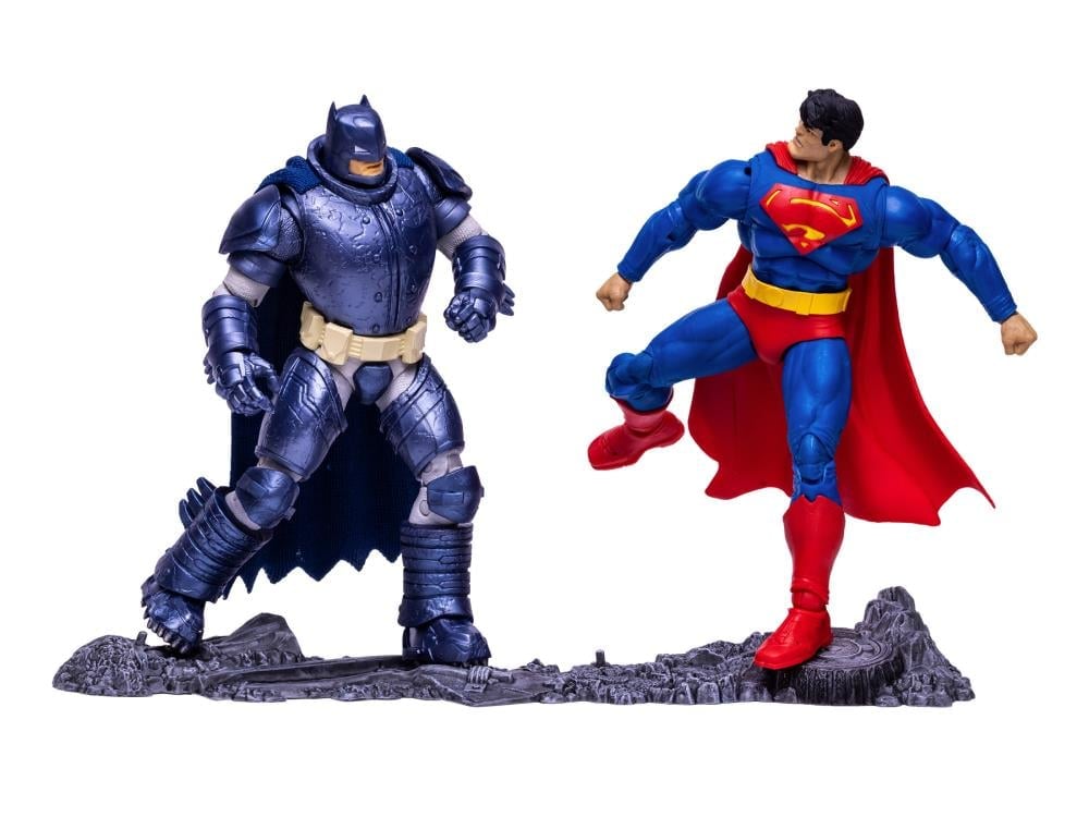 Batman: The Dark Knight Returns DC Multiverse Superman vs. Armored Batman Action Figure Two-Pack Gallery Image 3