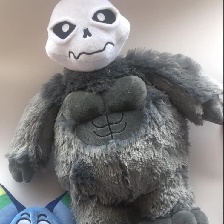 Robot Monster Ro-Man 15-Inch Deluxe Plush Gallery Image 5