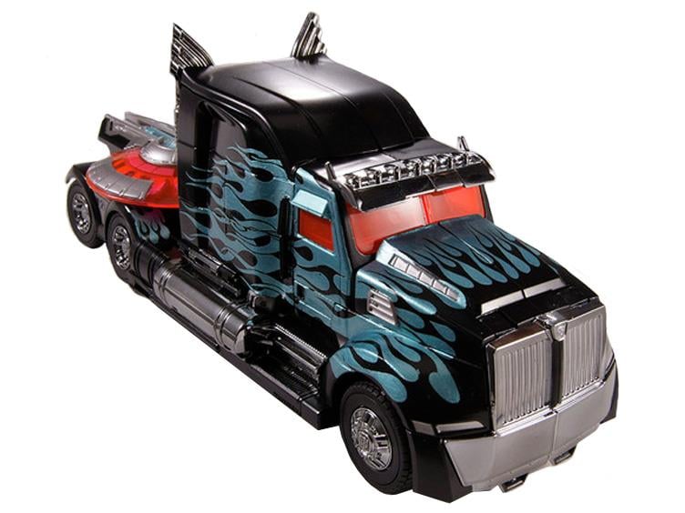 Transformers: The Lost Age Black Knight Optimus Prime Exclusive Gallery Image 1