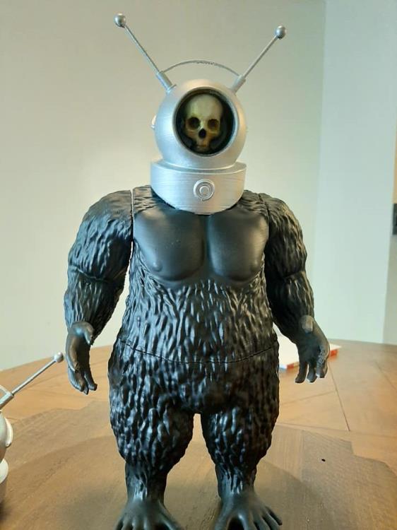 Robot Monster Ro-Man Deluxe 13-Inch Vinyl Figure Gallery Image 6