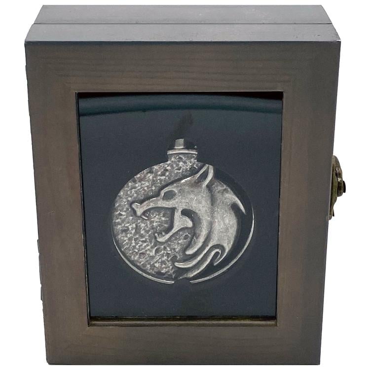 The Witcher (Netflix) Geralt Medallion Gallery Image 5