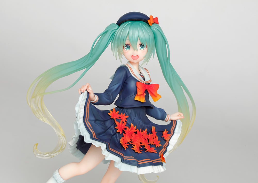Vocaloid Hatsune Miku (3rd Season Autumn Ver.) Figure (Reissue) Gallery Image 12