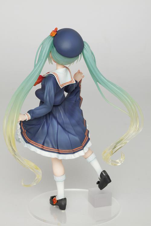 Vocaloid Hatsune Miku (3rd Season Autumn Ver.) Figure (Reissue) Gallery Image 6