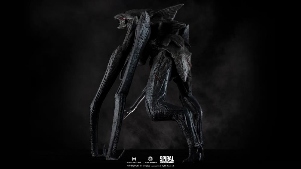 Godzilla: King of the Monsters Queen MUTO Vinyl Statue Gallery Image 6