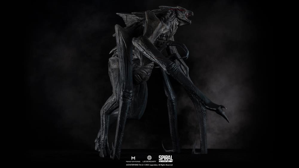 Godzilla: King of the Monsters Queen MUTO Vinyl Statue Gallery Image 8
