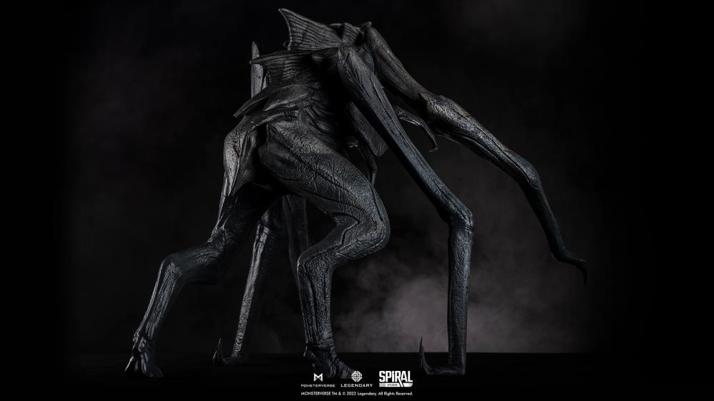 Godzilla: King of the Monsters Queen MUTO Vinyl Statue Gallery Image 7