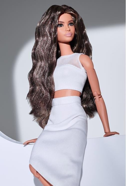 Barbie Looks Barbie Doll (Original, Brunette Hair) Gallery Image 6