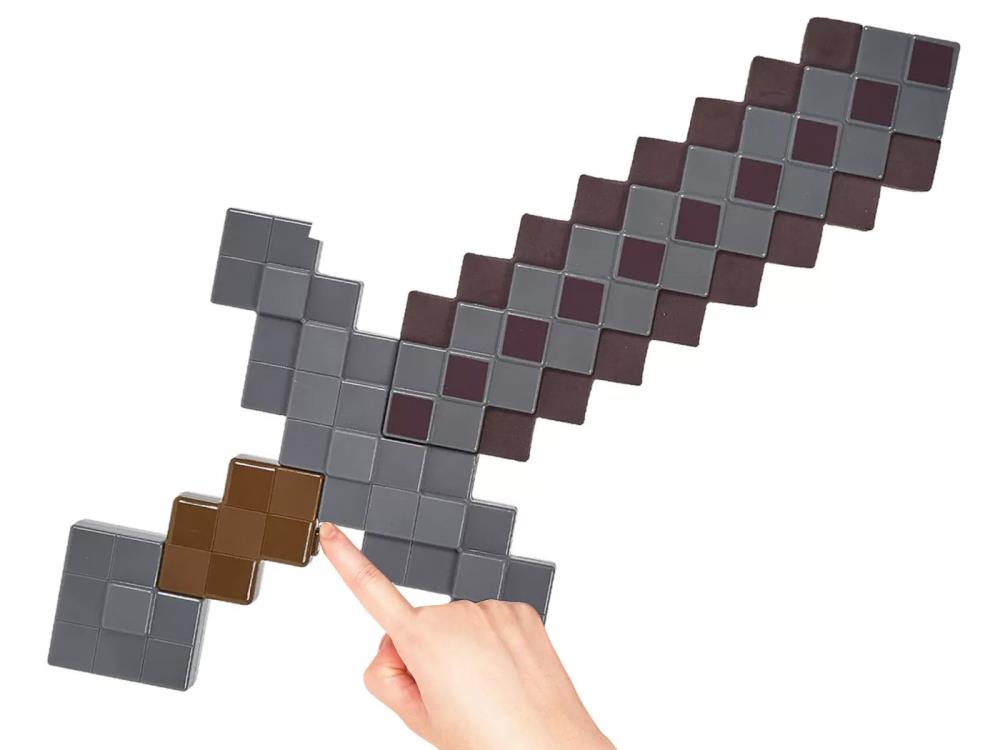 Minecraft Deluxe Netherite Role-Play Foam Sword Gallery Image 4