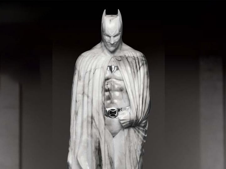The Dark Knight Rises Master Craft MC-021SP The Dark Knight Memorial (Faux Marble) Limited Edition Statue Gallery Image 1