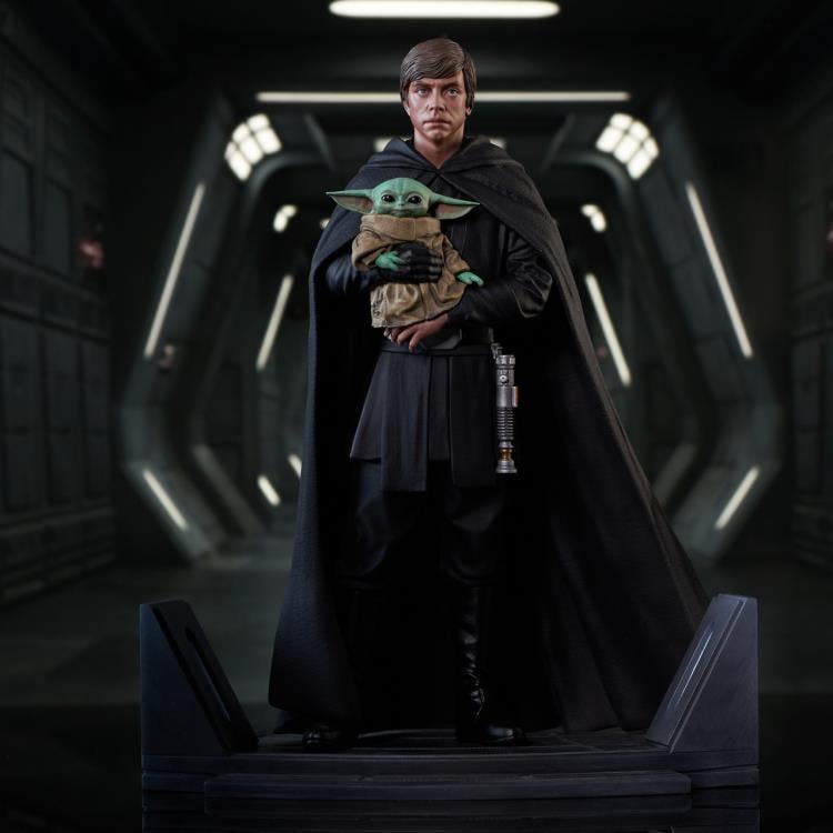 The Mandalorian Premier Collection Luke Skywalker & Grogu 1/7 Scale Limited Edition Statue Gallery Image 3
