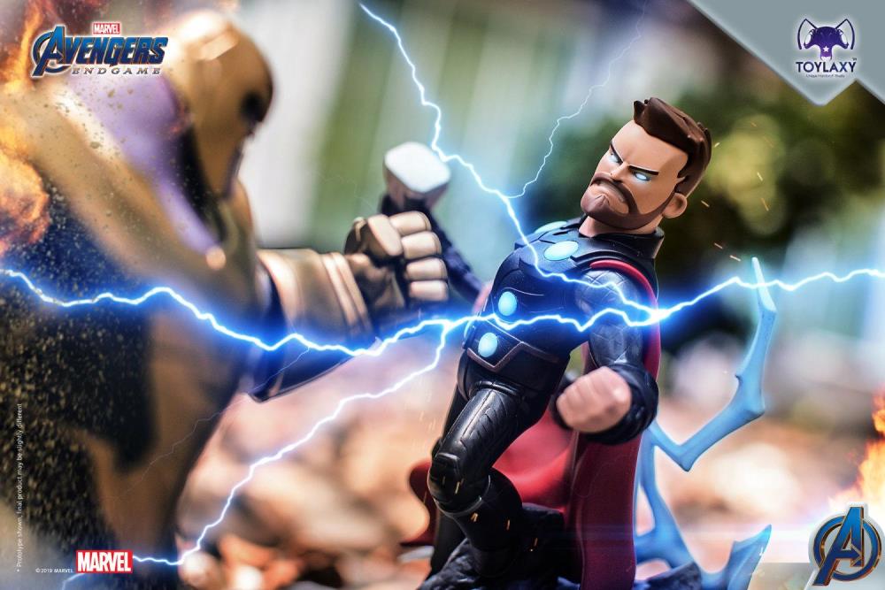 Avengers: Endgame Premium PVC Thor Gallery Image 9